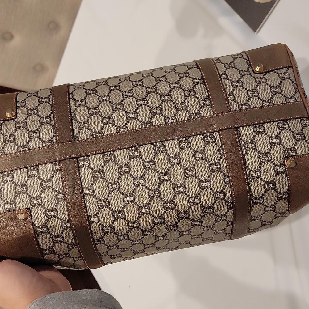 Authentic Gucci plus travel bag - Picture 5 of 14